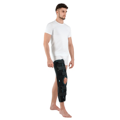 Бандаж (тутор) на коленный сустав Алком 3013 для взрослых, цвет черный, размер 1